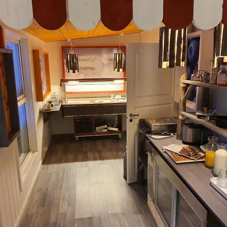 Rorbuer Apartman *